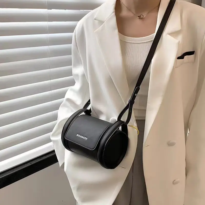 

Niche design fashion letter printed crossbody bag internet celebrity same style cylindrical bag mini bag shoulder pillow bag