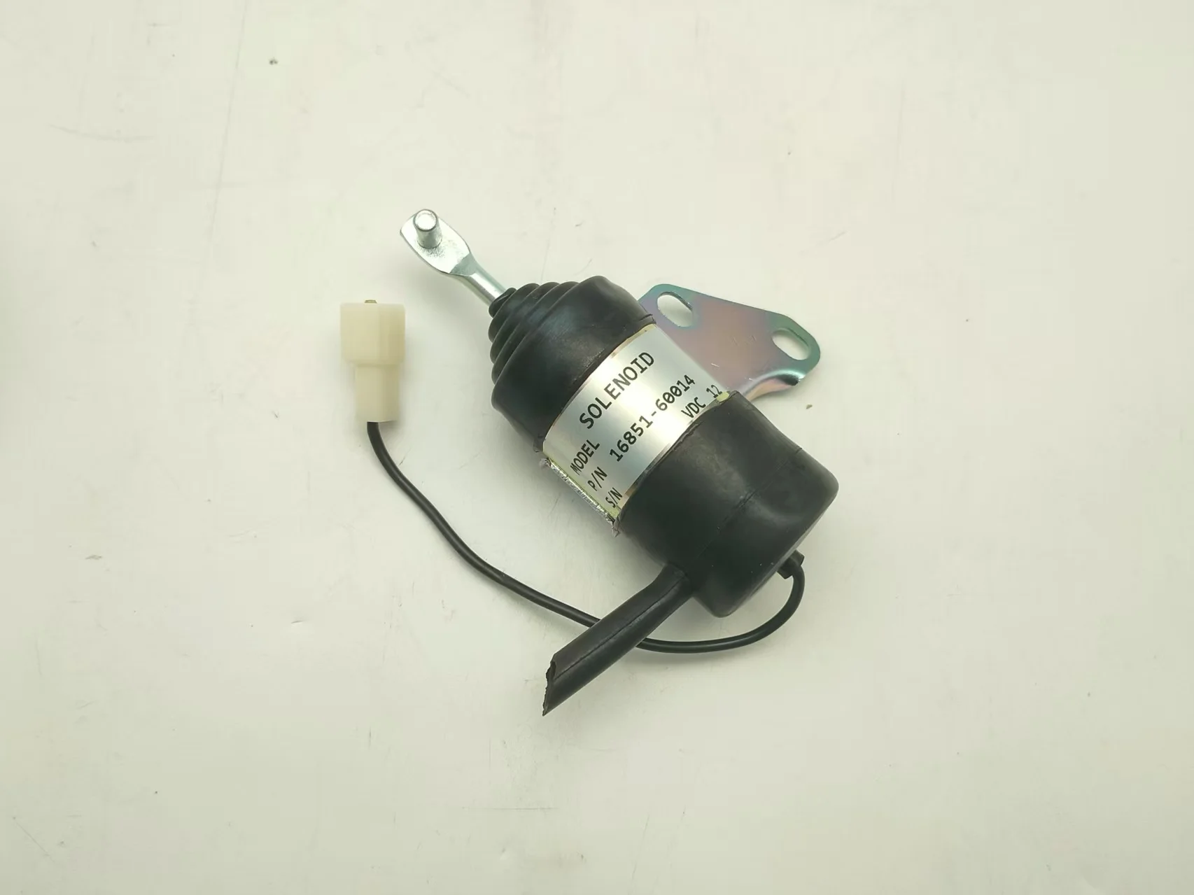 solenoide-d'arret-de-carburant-16851-60014-12v-16851-60010-16851-60012-052600-4531-remplacement-pour-piece-de-tracteur-kubota-solenoide-d'arret
