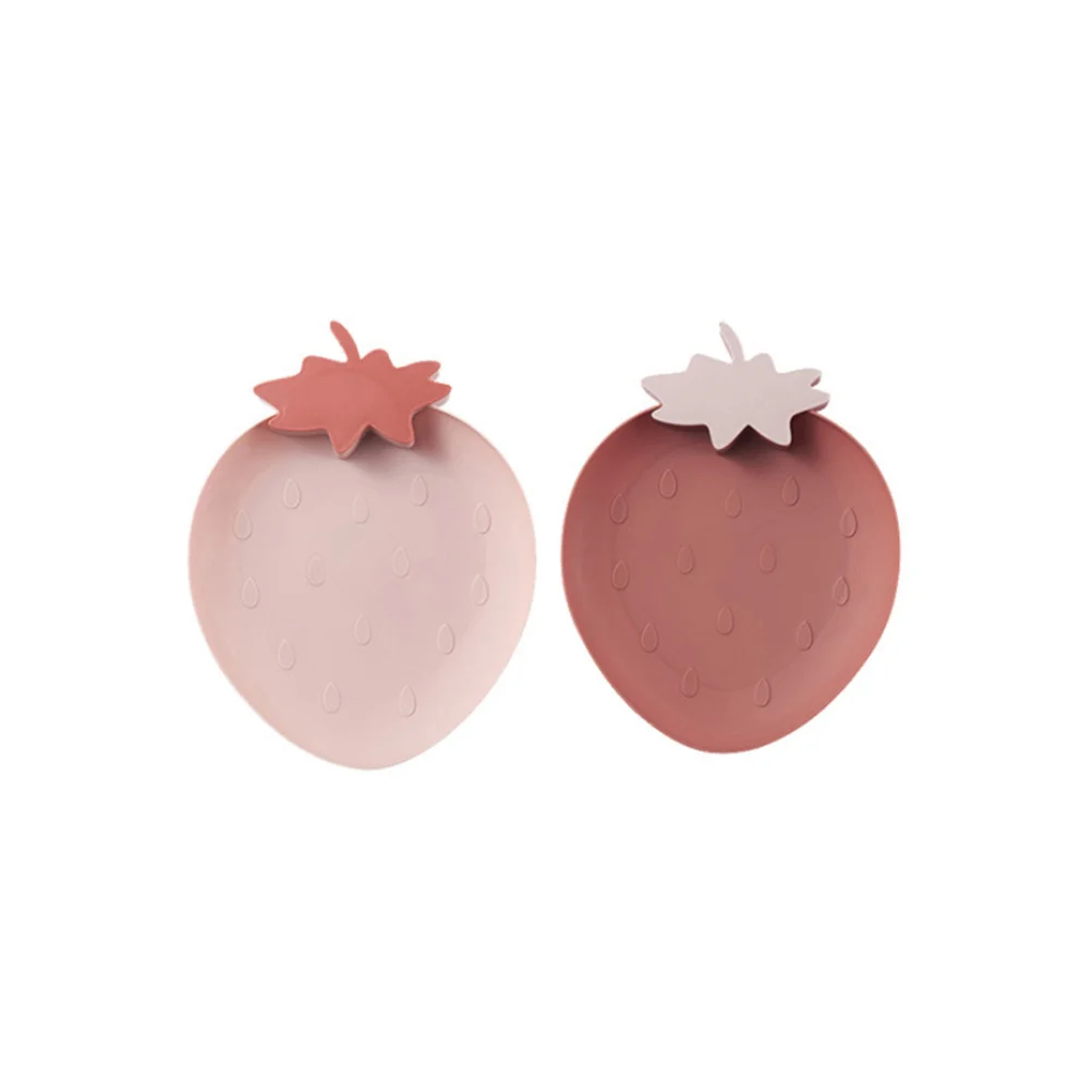 

3Pcs Plastic Fruit Plate Strawberry Shaped Snack Dish Space Saving Smooth Edge Food Tray for Living Room Kitchen Dining Room