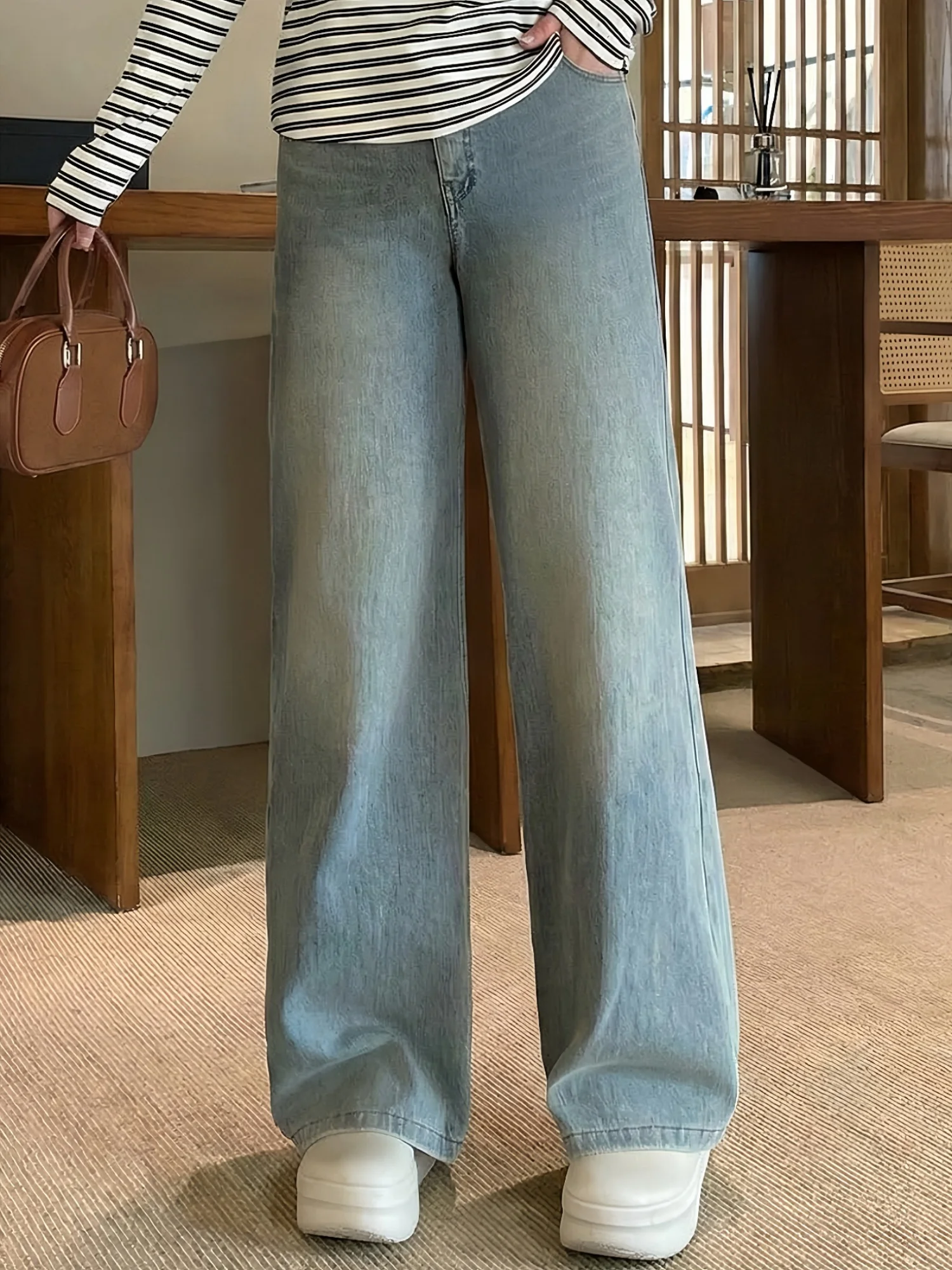 

High Waist Fleece Lined Wide Leg Jeans Retro Chic Straight Cut Denim Pants for plus Size Women Commute Style Autumn Winter