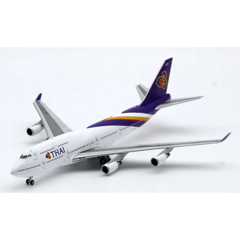 LH4212 Alloy Collectible Plane Gift JC Wings 1:400 Thai Airways \