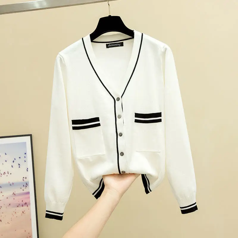 2024 Spring autumn new style of Slim-fit patchwork design pocket temperament women\'s knit cardigan sweater