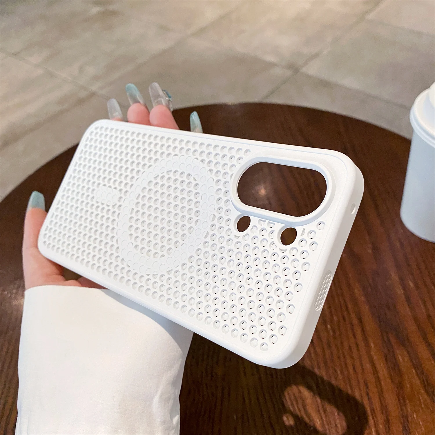 Heat Dissipation Mesh Breathable Case - Luxury Skin Feel Super Heat Dissipation