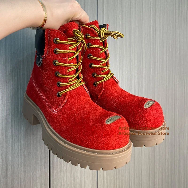 Męskie botki ze skóry zamszowej na podwyższeniu, z dużym okrągłym noskiem, sznurowane, wysokie, modne, stylowe, designerskie, ręcznie robione buty outdoorowe.