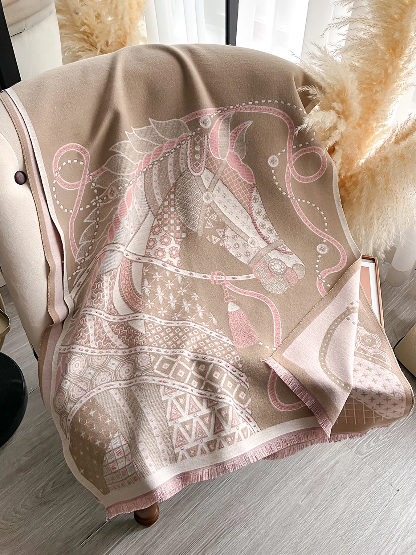 Eleganter Pashmina-Schal mit Pferdemuster für Damen, luxuriöser Kaschmir-Schal, dick, warm, Herbst- und Winterdecke, Stola, langes Design – Detail 11