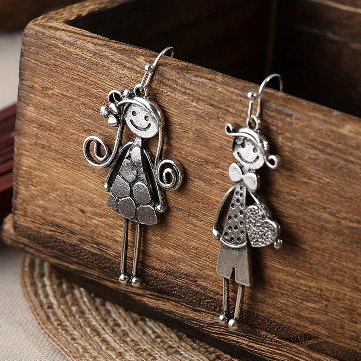 Creative Retro Minimalist Couple Character Metal Pendant Earrings for Women's Daily Minimalist Earring image 5