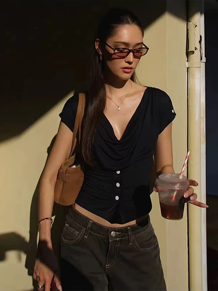 Kliou Lässige Mode-T-Shirts für Damen mit Swing-Kragen, Knopfverzierung, Mini-Ärmeln, Süßer Mädchen-Streetwear im Y2K-Stil, Elegante Klassische T-Shirts