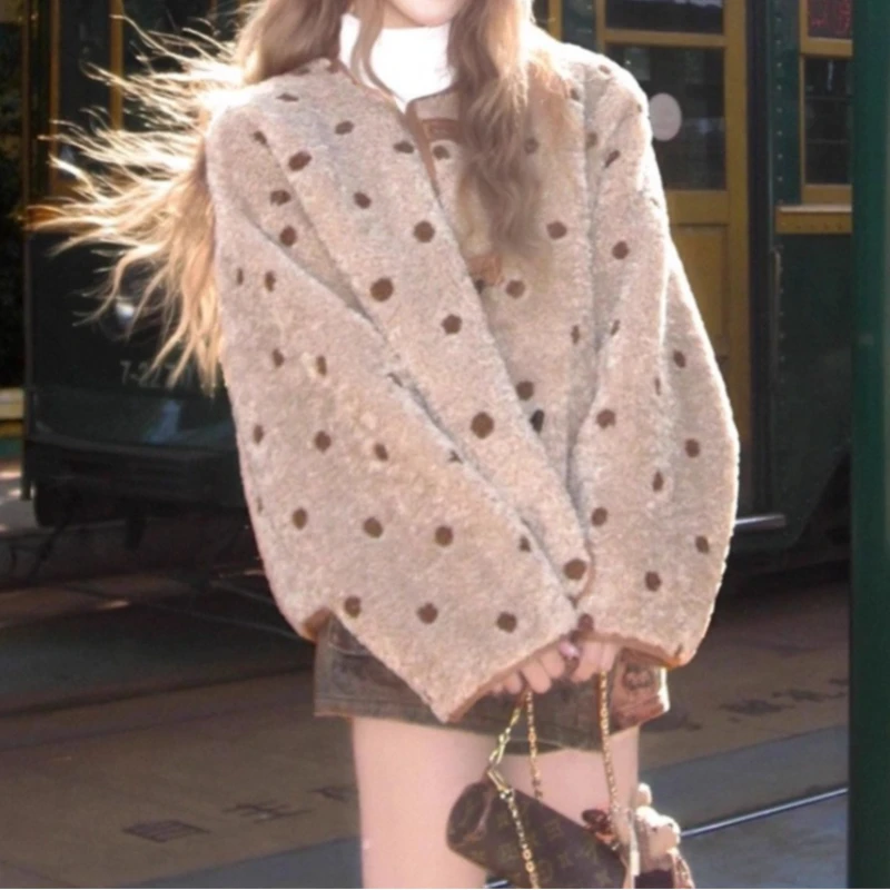 

Double-sided Suede Lamb Wool Coat Women's Winter Short Fur Integrated Polka Dot Plush Thick Top