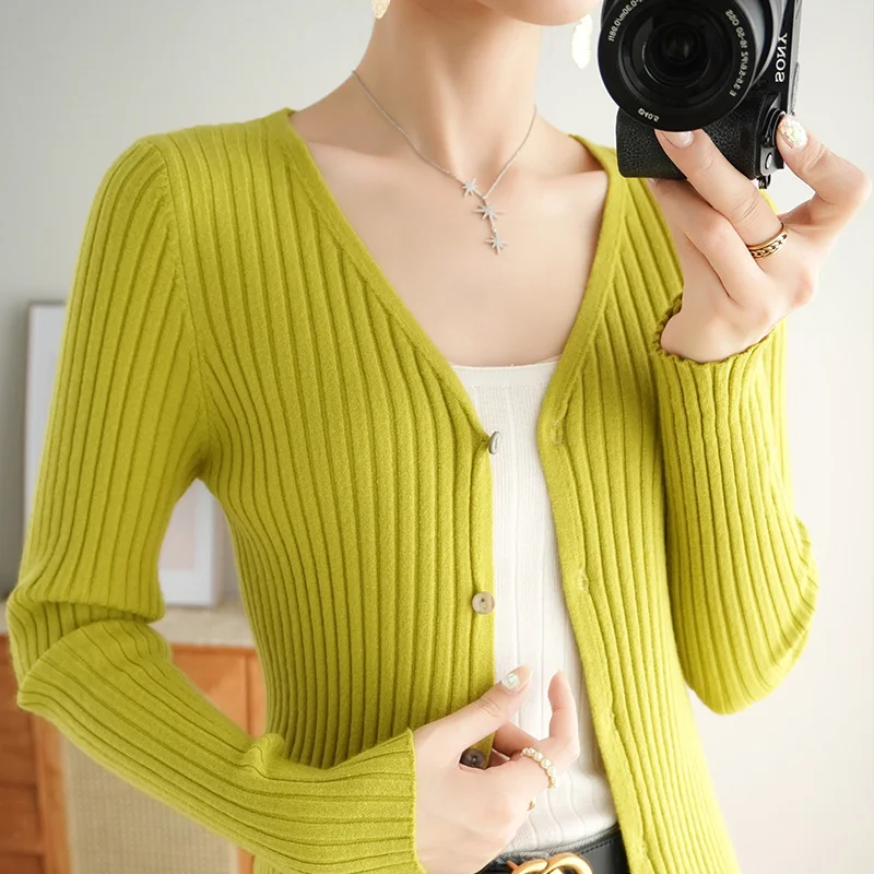 Spring And Autumn V-Neck Wool Small Cardigan Knitted Jacket Women's Short Small Fragrance Style Sweater Slim Fit Bottoming Shirt