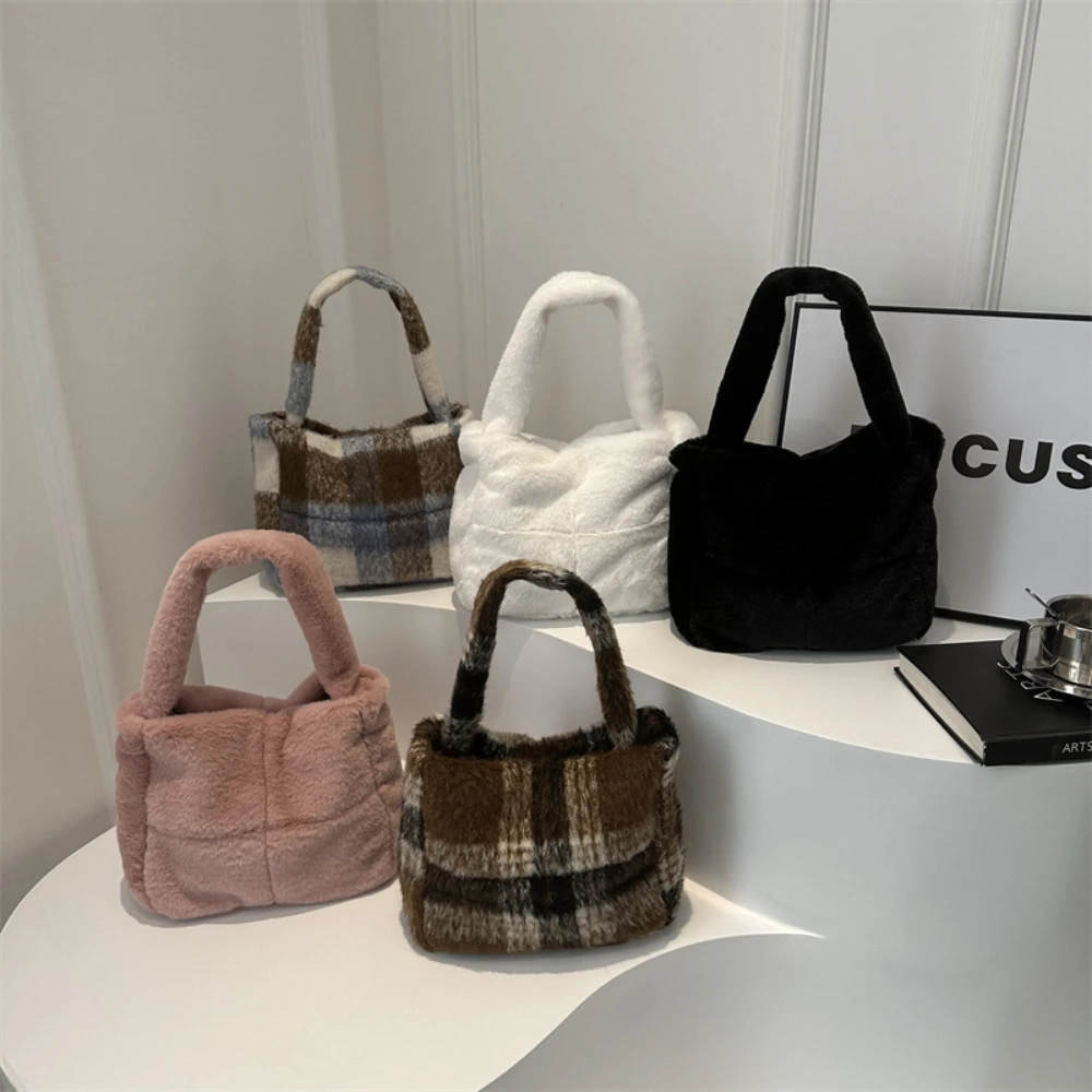

ISKYBOB Women Plush Shoulder Bag 2025 Solid Color Small Handbag Casual Furry Tote Purse for Autumn Winter Ladies Clutch Bag New