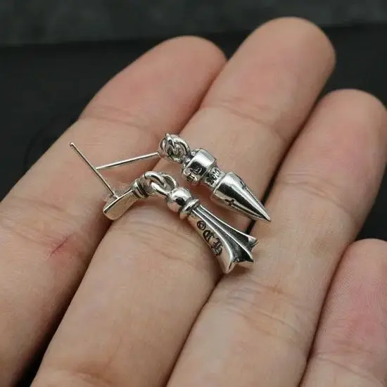 Vintage trendy brand classic tailcoat iris flower internet celebrity pure silver elastic earrings for men and women