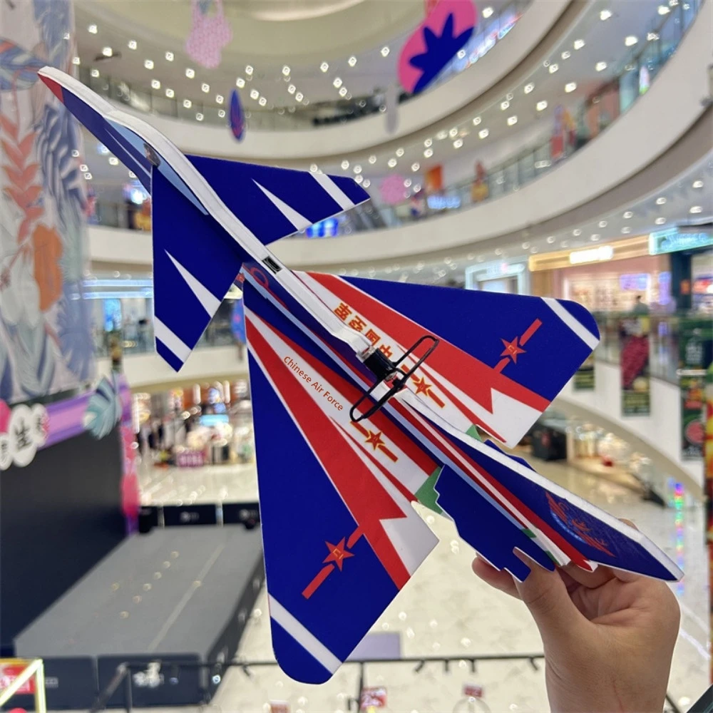 

Ligthweight Children's Hand Throwing Aircraft with LED Lights Wheels EVA Airplane Glider Toy Model Multistyles