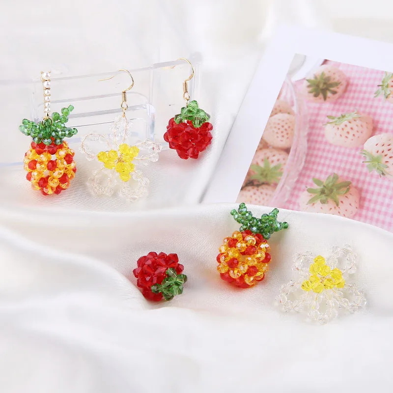 4 szt. Ozdoby DIY Letnie Zabawy Owoce Szklane Kryształowe Plecione Koraliki z Prosiaka Kwiat Truskawka Ananas Zawieszka Ręcznie Robione Charmsy