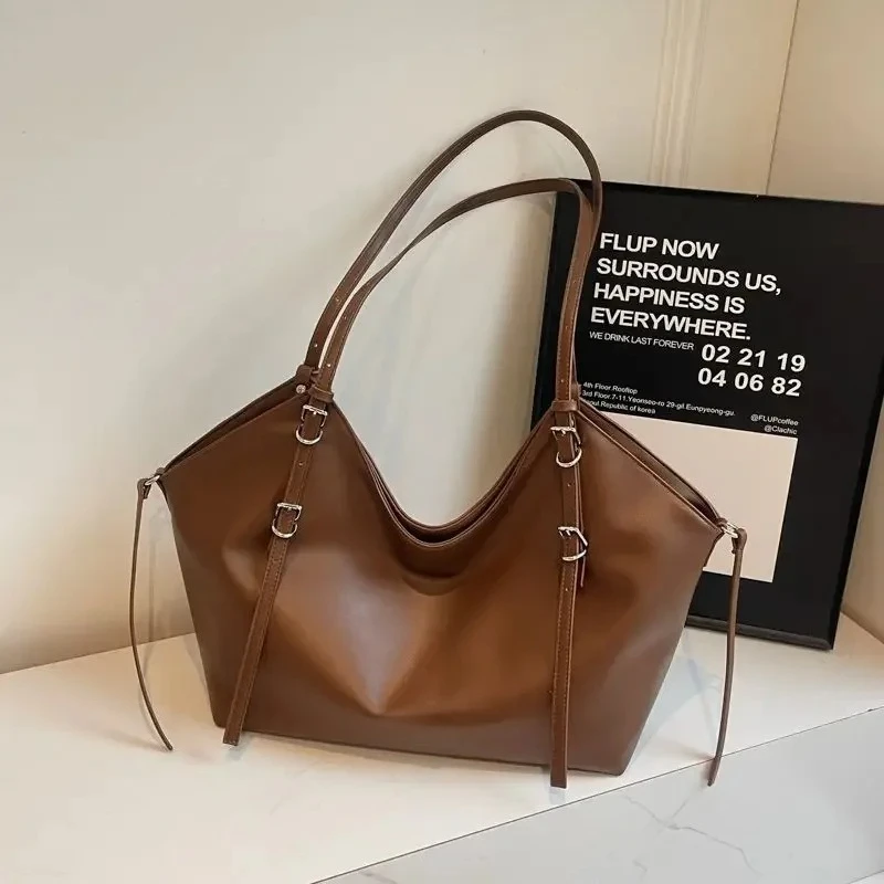 

New Retro Fashion Tote Bag Niche All-in-one Large Capacity Commuter Shoulder Senior Leisure Bag Women's Handbag High Quality