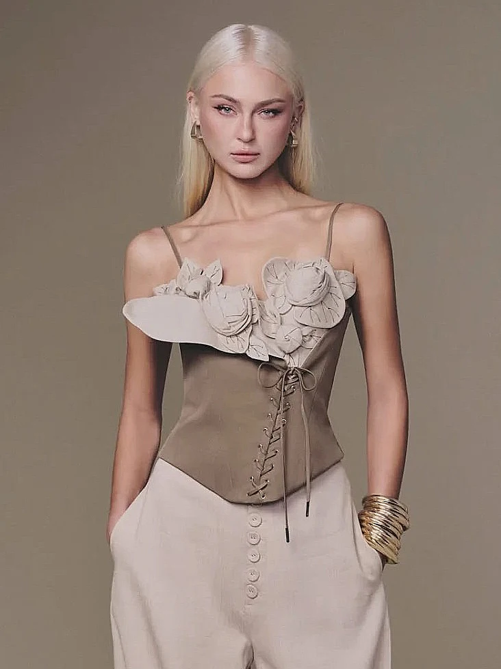 

Retro Floral Fishbone Strap Crop Top And Pants Set Utility Style Women's Fashion Spring Season Four Seasons Universal Fit