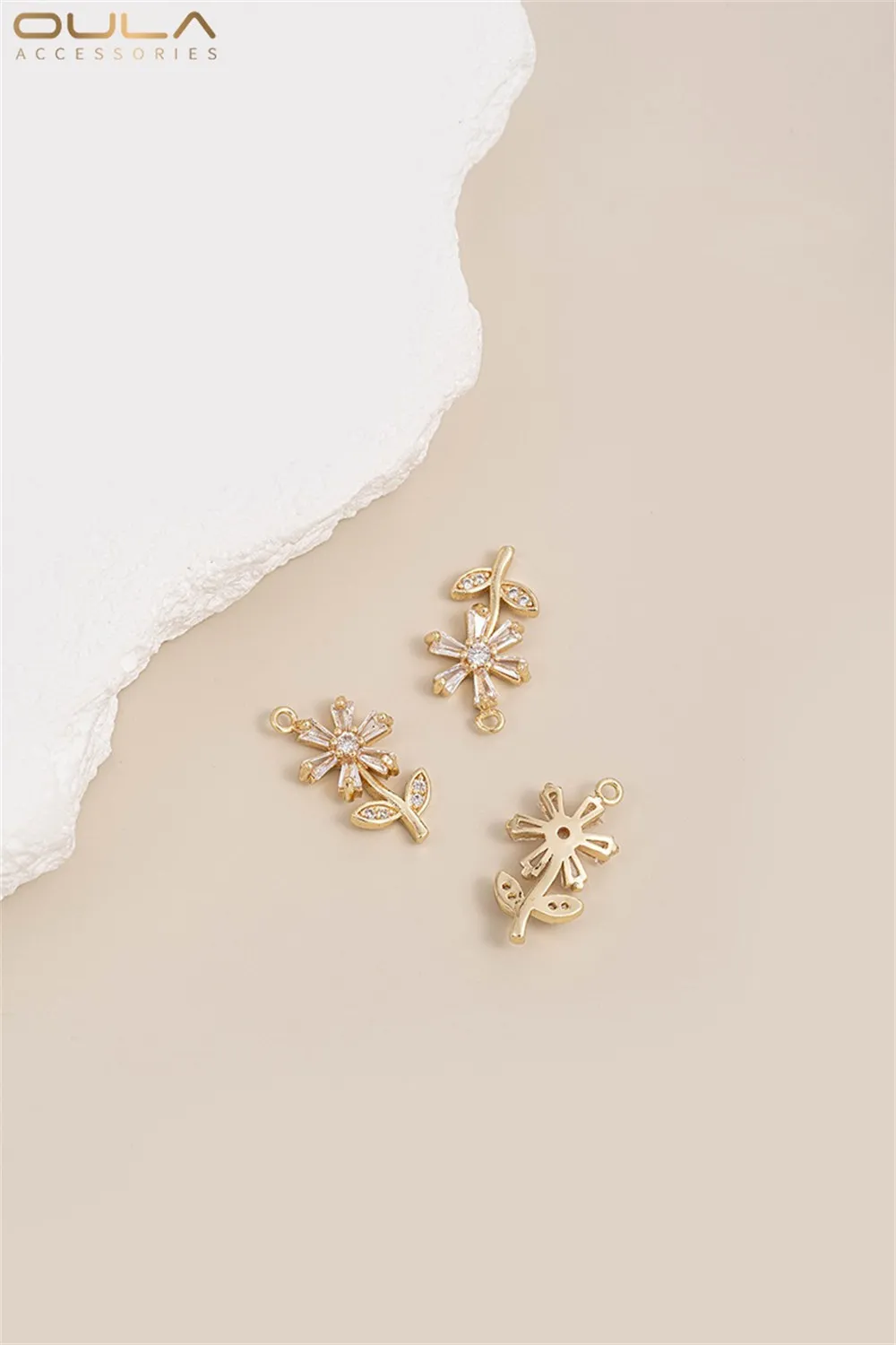

1PCS 14K Gold-plated Zircon Flower Pendant, Small Flower Pendant, Diy Earrings, Necklace, Bracelet, Jewelry and Pendant