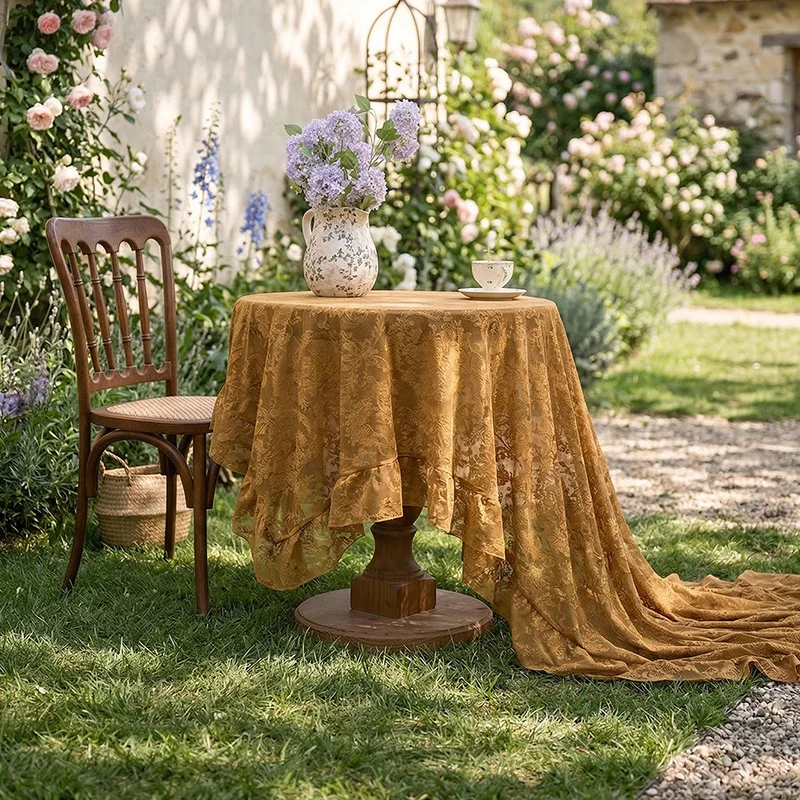 

Romantic Retro Lace Tablecloth Hollow Out Sheer Embroidered Table Cloth Cover Towel for Dining Wedding Party Outdoor Decoration