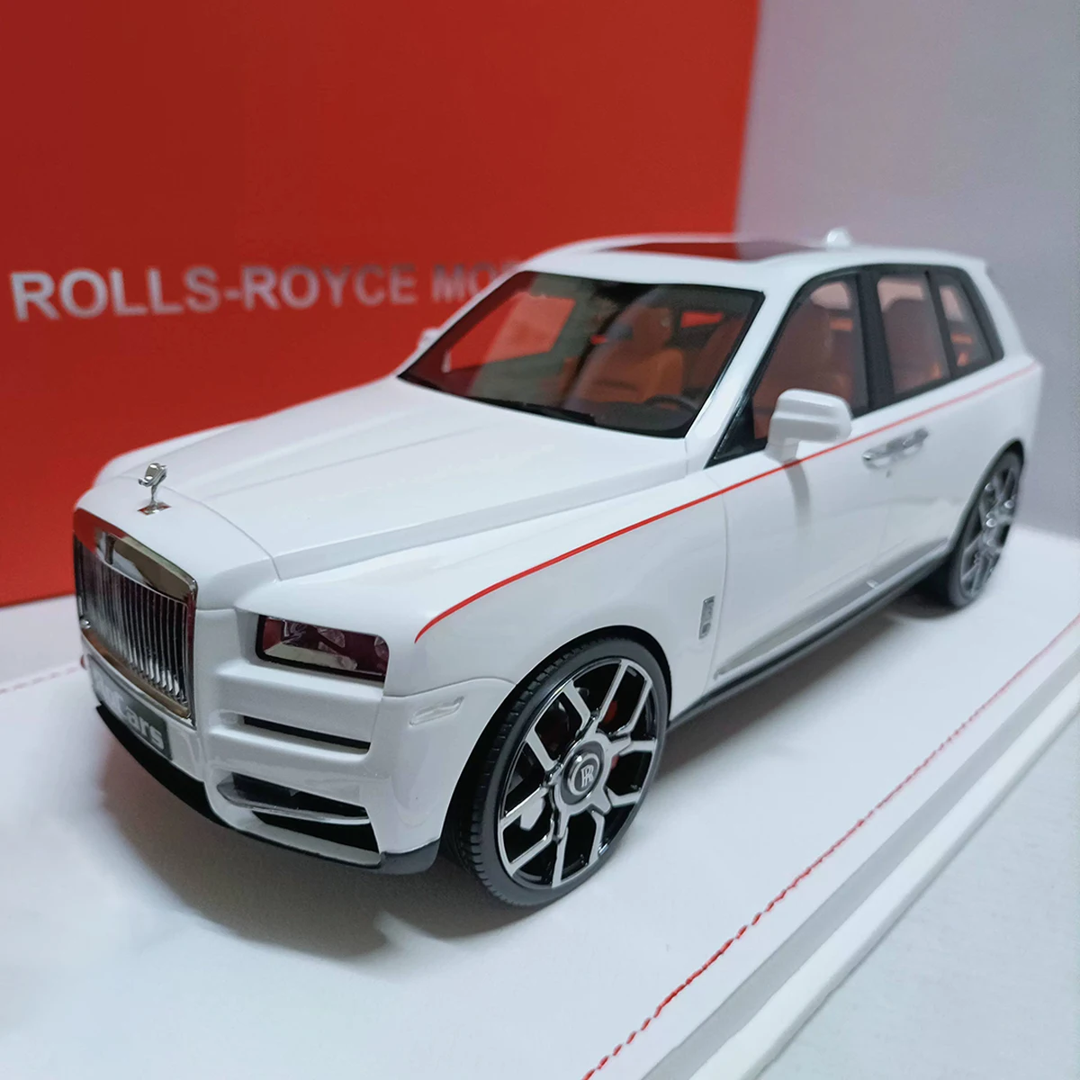

SC 1:18 Scale Resin White Rolls Royce Cullinan Limousine Toys Cars Model Classics Nostalgia Adult Souvenir Gifts Static Display