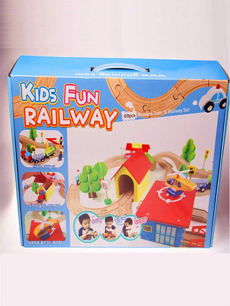 Pista del treno Giocattoli del treno in legno Set Locomotiva per auto della polizia Slot pressofuso adatto a tutti i binari ferroviari di marca in legno elicottero per bambini