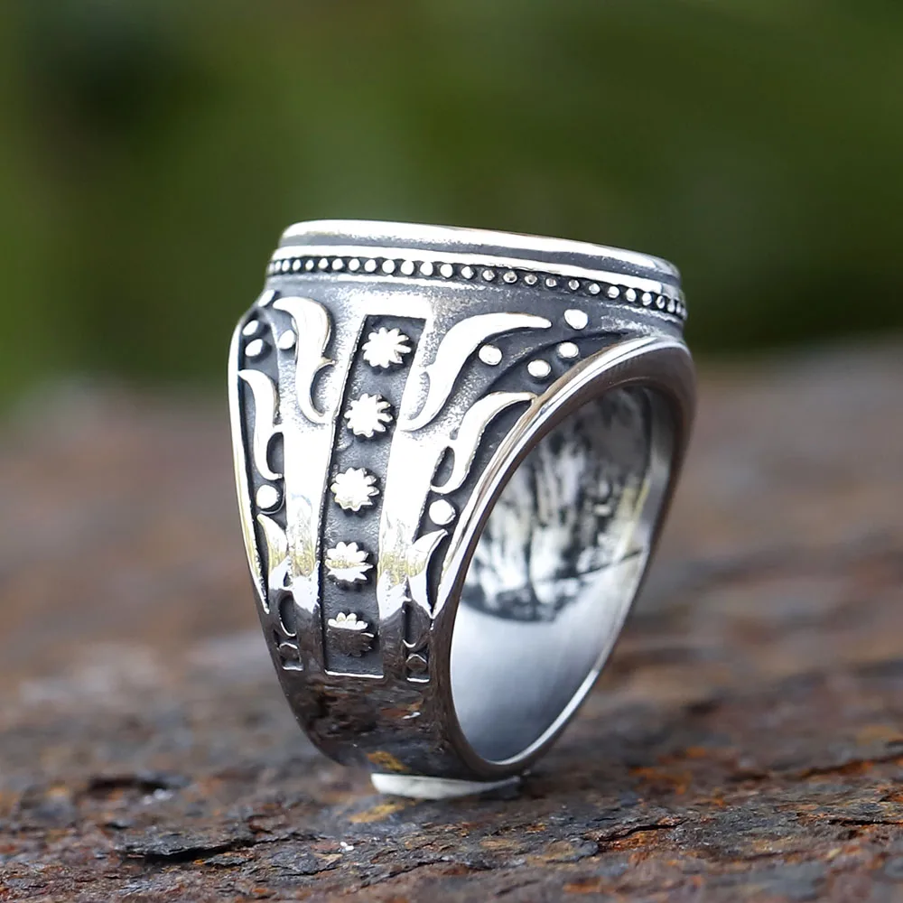 2024 New Fashion Flat Black Crystal Carved Pattern Men\'s Ring European and American Ring Jewelry