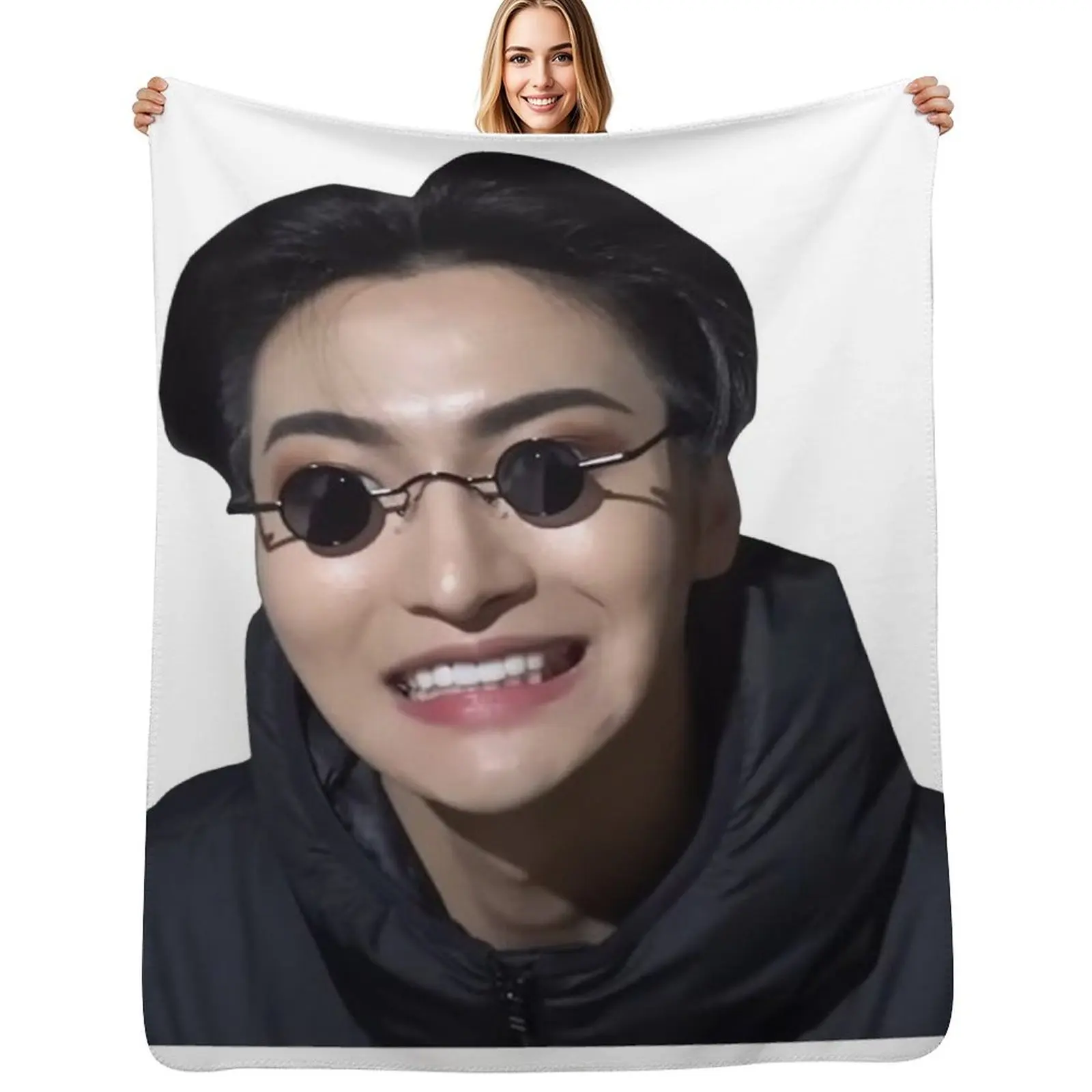 Smiling Seonghwa Meme Throw Blanket Cozy Microfiber Throw Blanket for Home Bedroom
