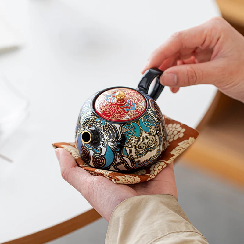 

Small Size Teapot with Gold and Silver Rubbing Technique Color Collision Exquisite Kung Fu Tea Pot Chinese Ceramic Tea Set