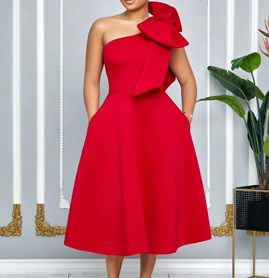 

Fashion Sloping Shoulder Strapless Bow Decoration Tight Fitting Waist, Slim Fit, Solid Color Banquet Dress Large Skirt Hem Dress