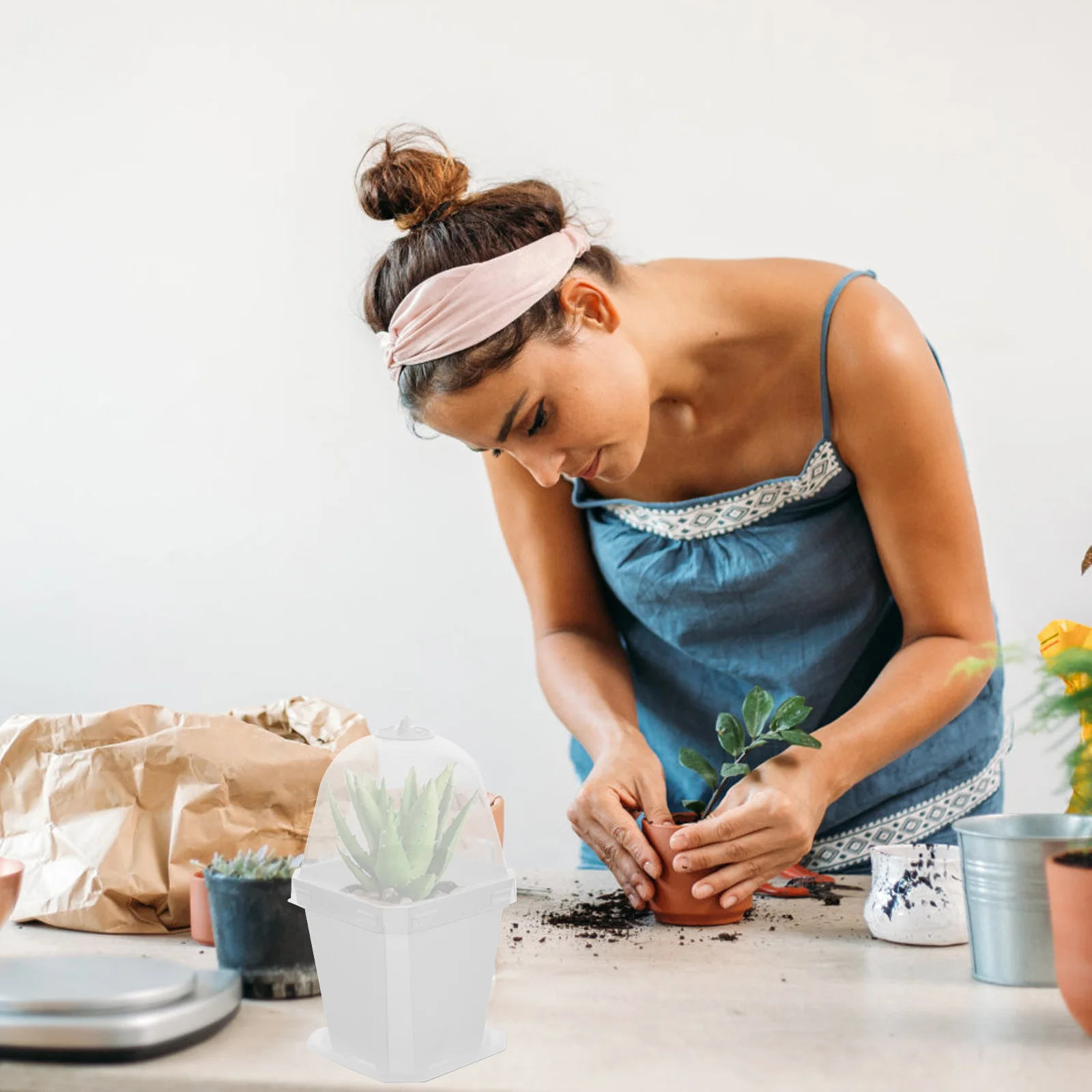 

10 шт. пластиковые детские чашки для рассады, легкий дизайн с боковым отверстием, идеально подходит для хрупких корневых растений, сочных бонсай, балкона, офиса