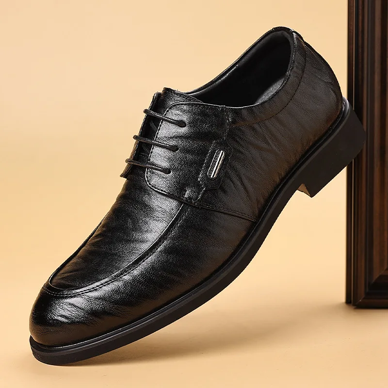 Herren-Lederschuhe mit handgekratzten Mustern, formelle Business-Lederschuhe, Pendler, trendige und bequeme Abendschuhe