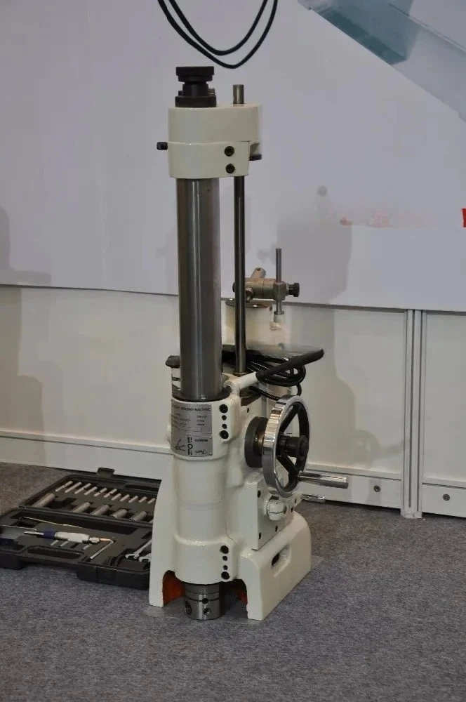 

Portable Cylinder Boring Machine With square Holder T8014S 220V/380V 550w