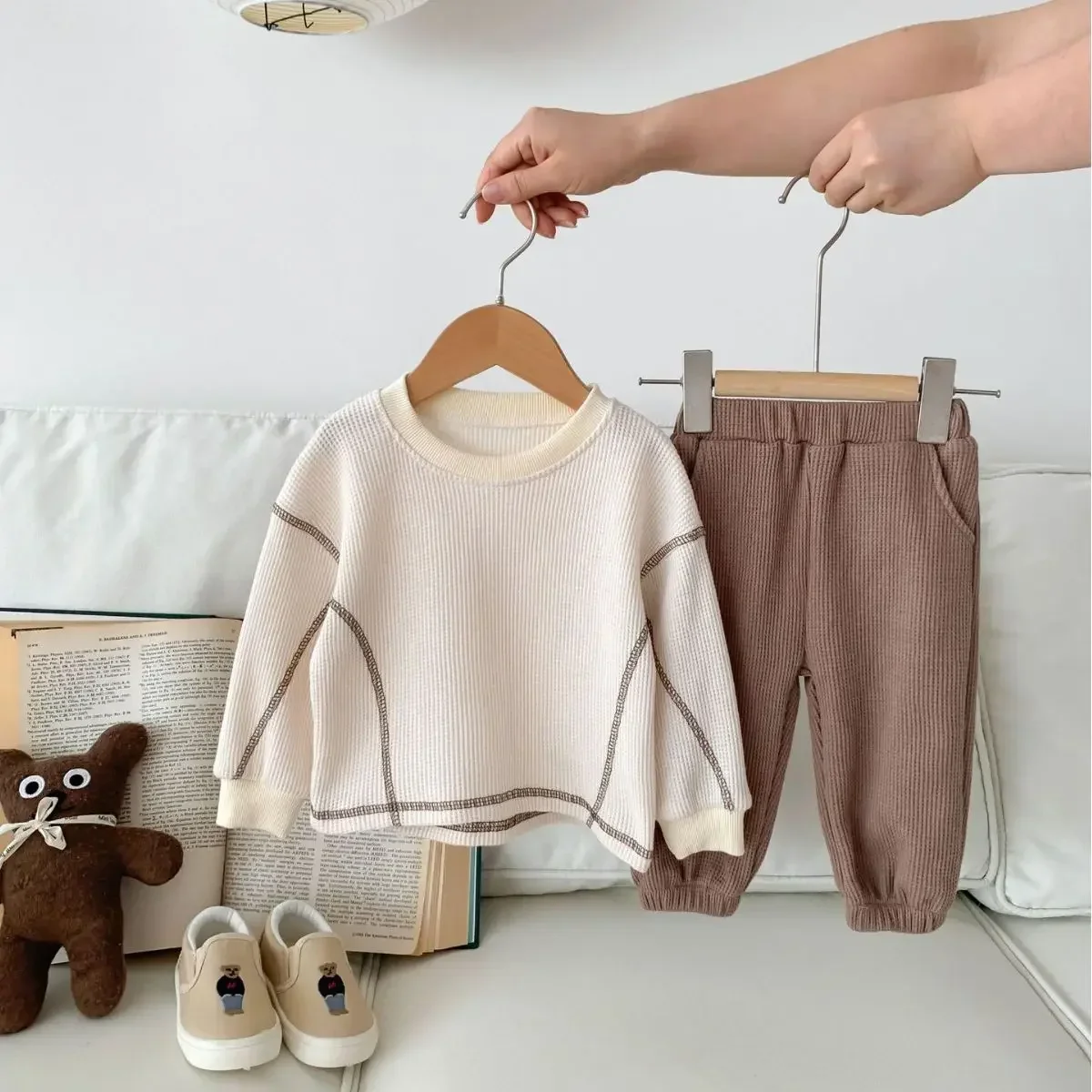 Korean children's clothing 2023 Autumn casual loose Waffle suit for boys and girls Long sleeved T-shirt Baby pants image 2