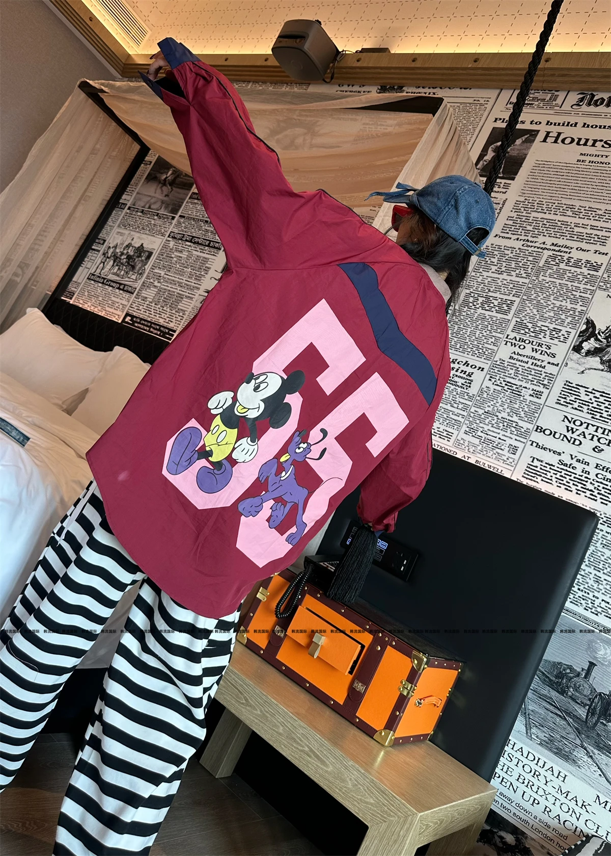 Oversized Shirts 2025 Spring Autumn New Loose Pocket Versatile Shirt Women Mid-Length Cartoon Print Single-Breasted Shirt Tops