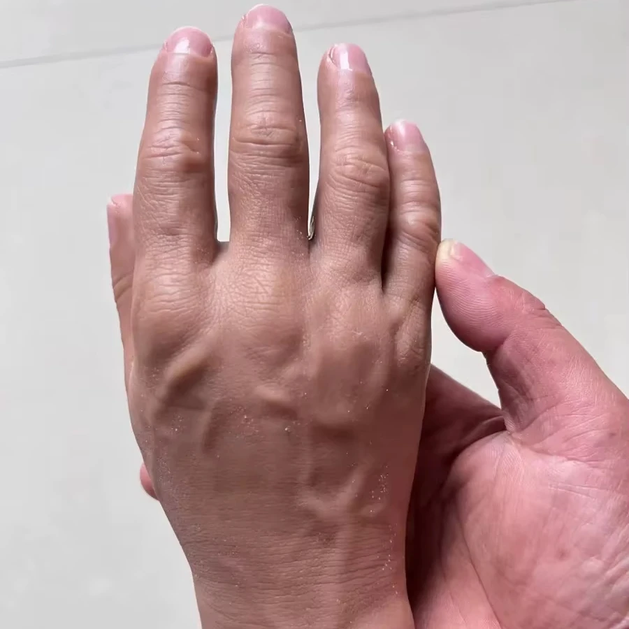 High-quality Silicone Gloves with Extended Life Span Aesthetically Protective Prosthesis (extended To The Elbow Joint)