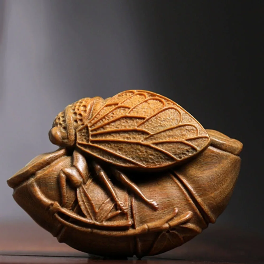 JW174- 7 CM Cicada on Bamboo Green Sandalwood Sculpture Animal Figurine Decoration Craft Gift Miniatur Ornaments