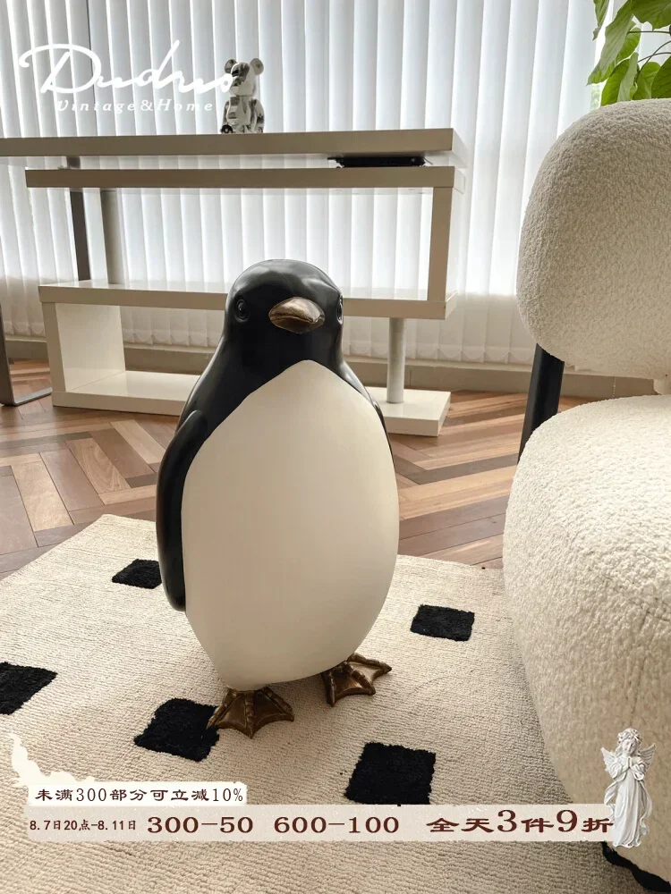

Hot selling in cross-border Antarctic penguin floor-to-ceiling large storage ornament Nordic cute pet cute living room bedroom