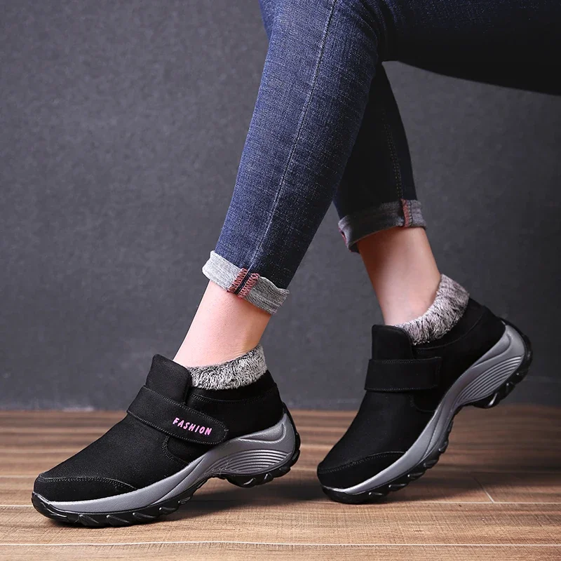 2024 Winter Female Sport Walking Shoes Keep Warm Girls Comfortable Running Sport Sneakers Height Increasing Women Snow Shoes