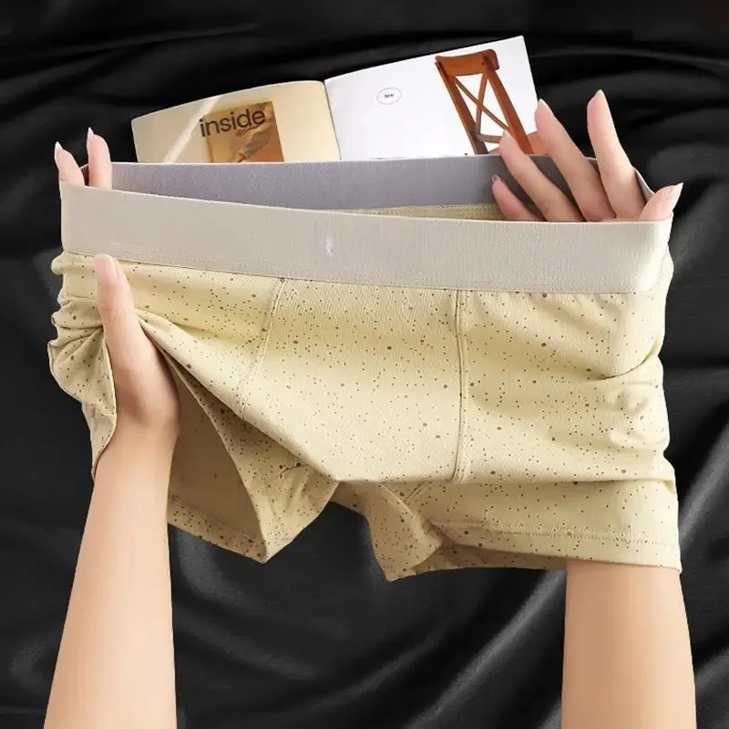 

New Fashionable Cotton Men's Underwear Comfortable Sports Briefs Breathable Personalized Boys' Boxer Shorts Male Underpants