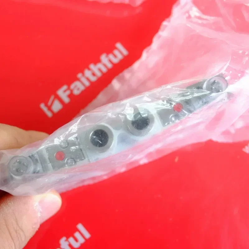 2026 Hot Item Aventics R422103582 New Two-Position Three-way Directional Valve LS04-AF