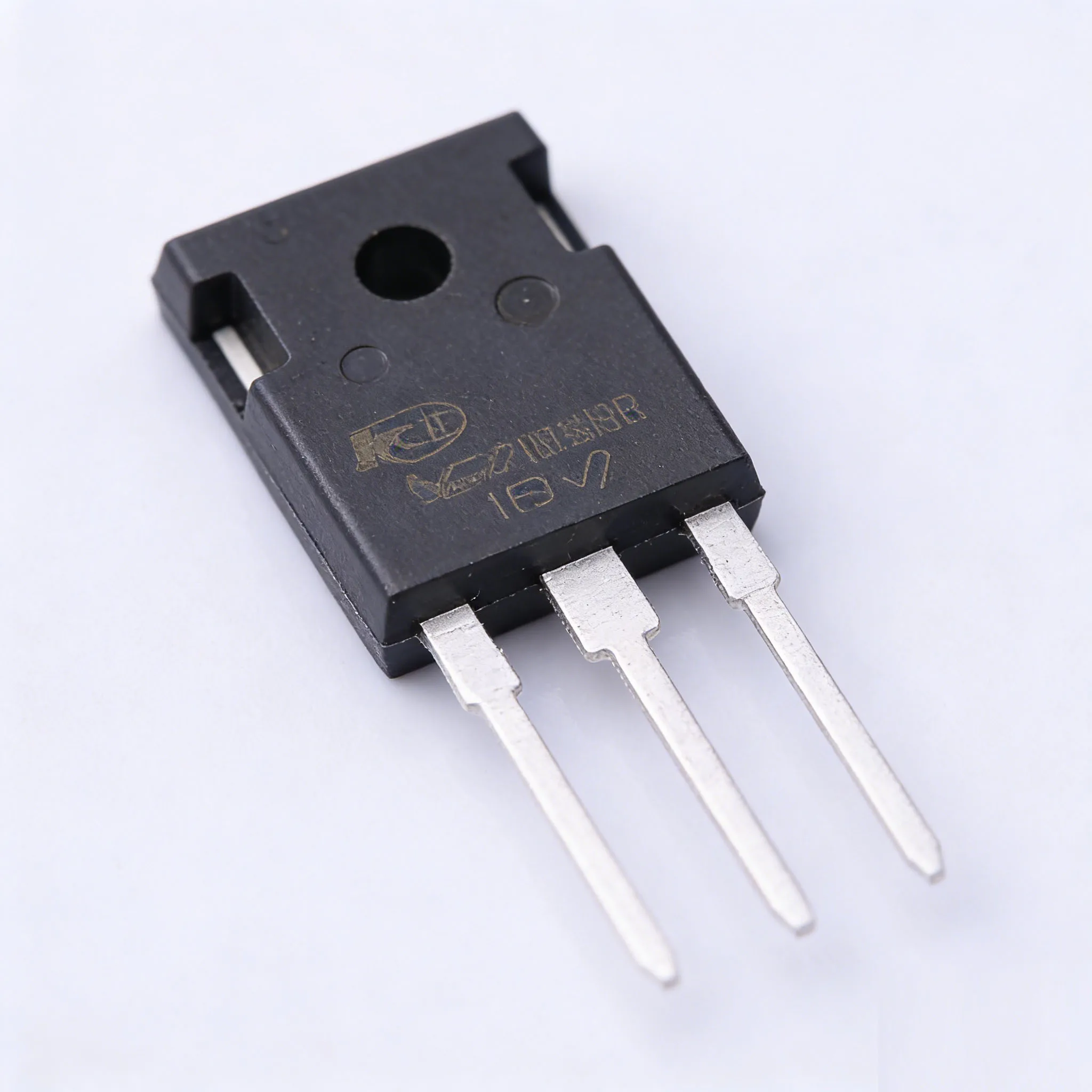 

NCE25TD120BT TO-247 1200В, 25А, транзисторный модуль IGBT с быстрым изолированным гейтом (Trench FSII)