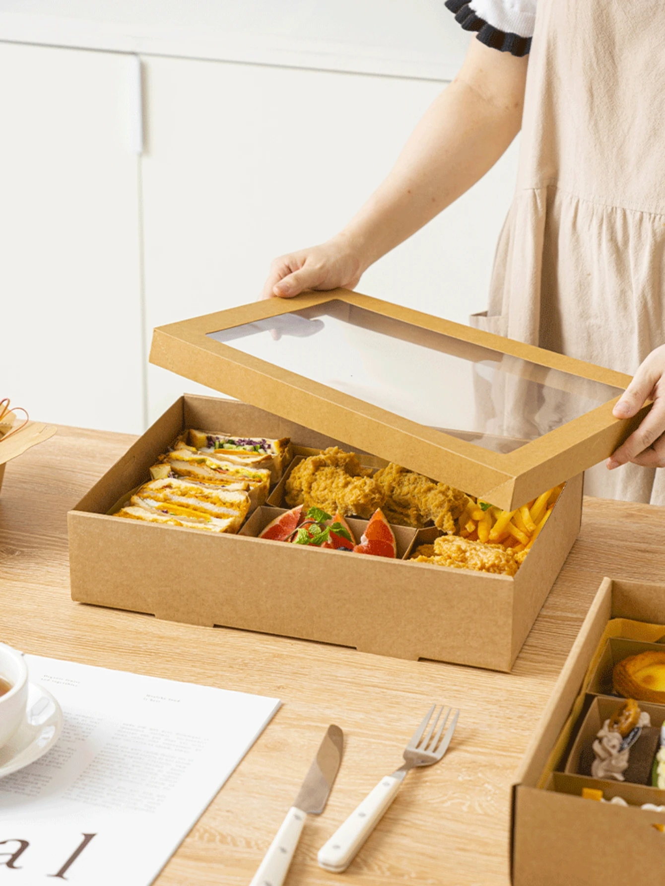 1pcs, picnic box with lid, outdoor camping style kraft paper packaging box, baking light food fruit dessert lunch box