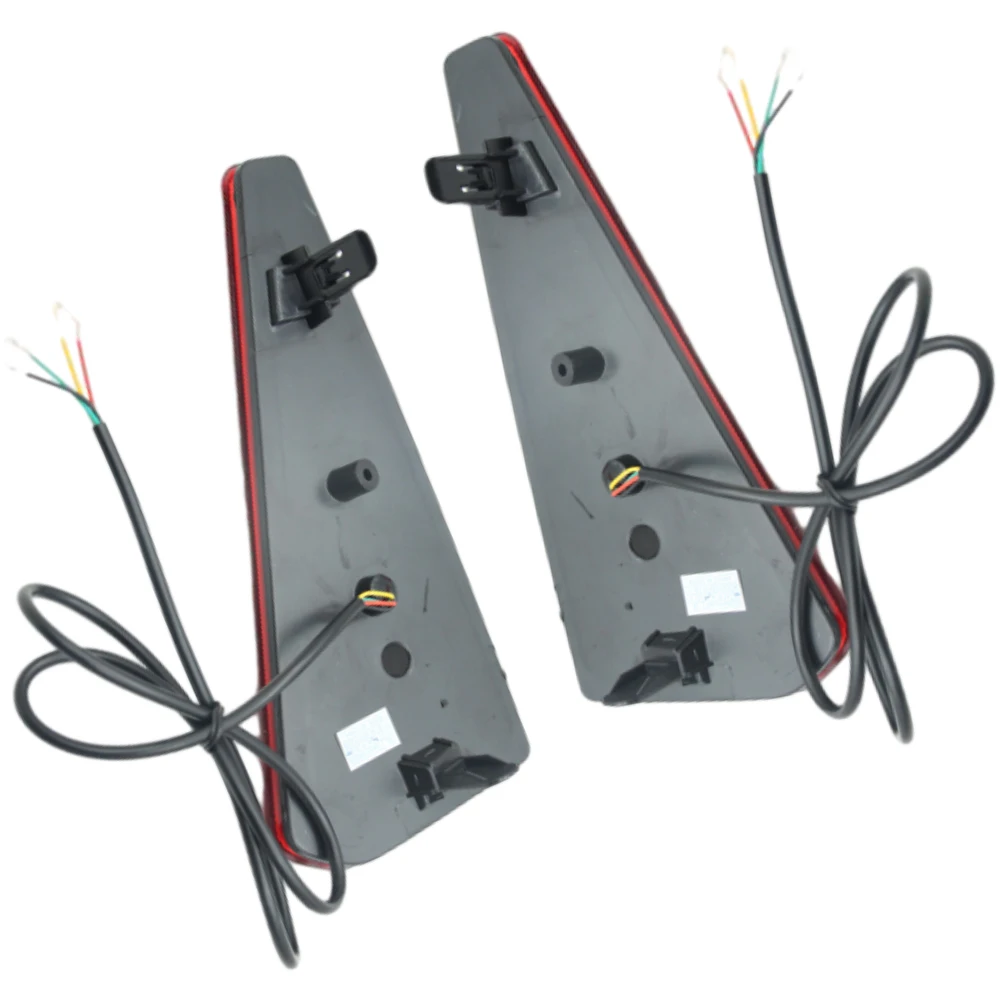 

2Pcs For Toyota NOAH VOXY 80 Series 2014 2015 2016 2017 2018 Car Rear Bumper Reflector Light Turn Signal Lamp