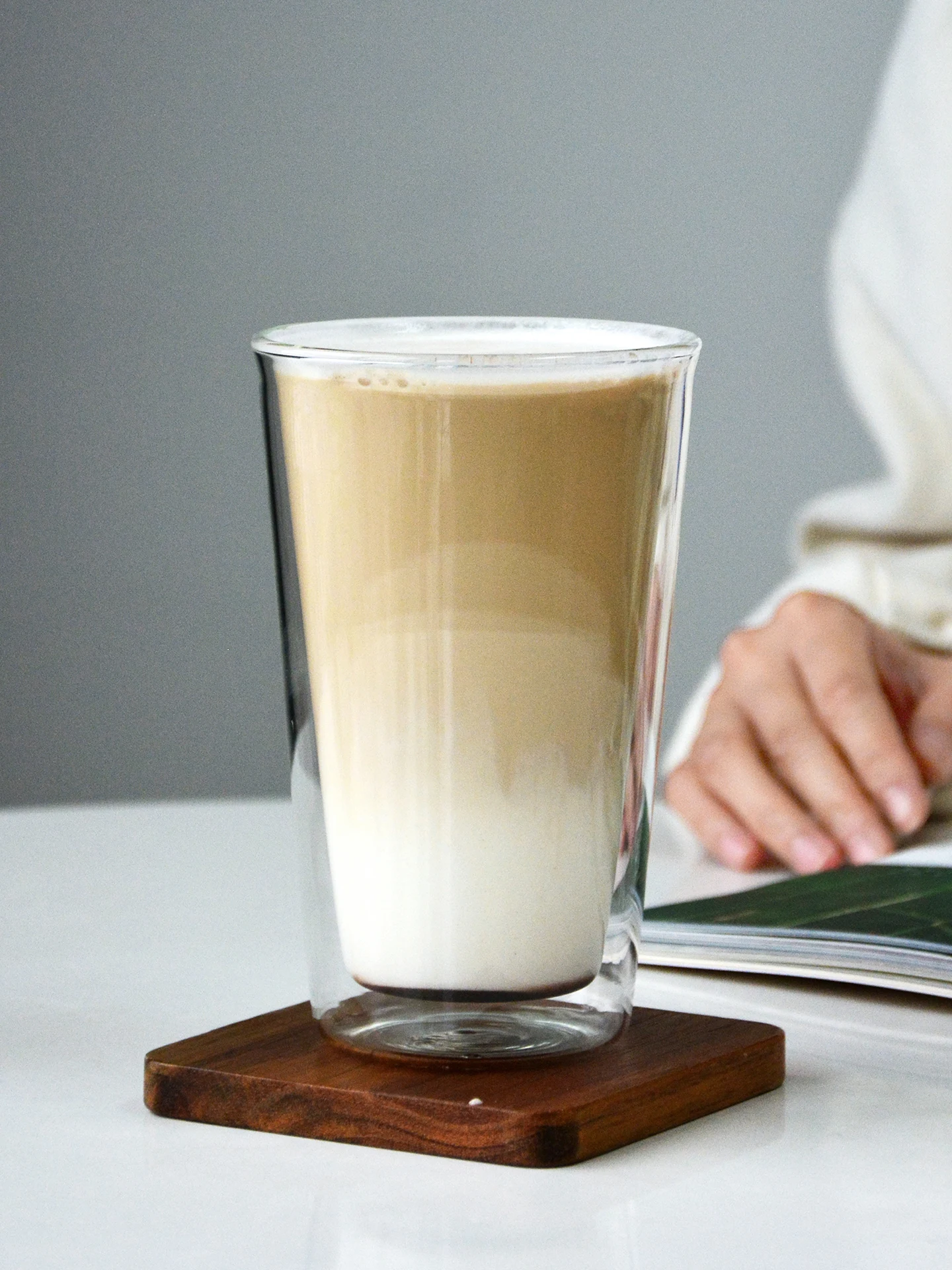 Double Layered Large Diameter Glass Cup V-aped Heat Resistant Microwave Se Coffee Milk Cup Handle Free High Borosilie ...