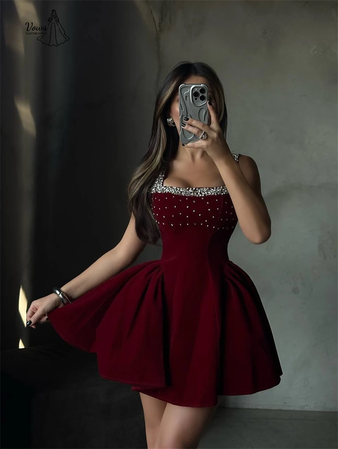 Vows حجر الراين حزام الكتف حفلة موسيقية فستان فاخر خط مخصص قصير نمط دبي فساتين الزفاف الضيوف 2025 امرأة Ballgown