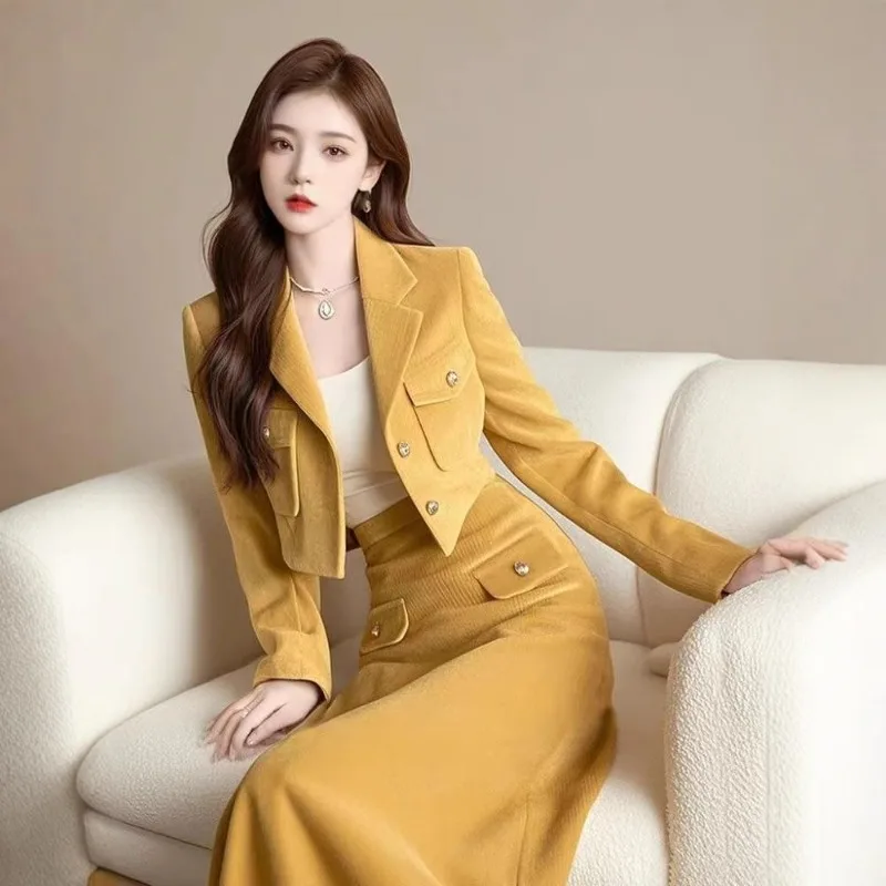 

New Small Fragrance Autumn Corduroy Women's Suit High End Elegant Long Sleeve Fashion Short Coat + A-line Skirt Two Piece Set