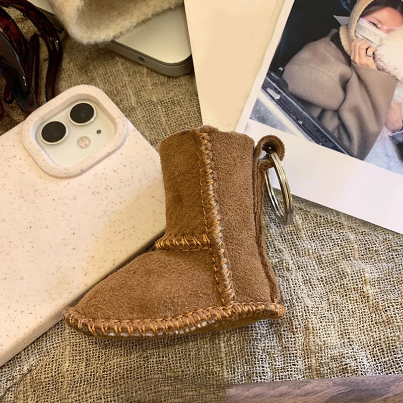 لطيف حقيبة سلسلة المفاتيح سحر حلقة رئيسية على ظهره ملحق الأحذية الهاتف ديكور الشتاء هدية حقيبة الموضة الفاخرة قلادة