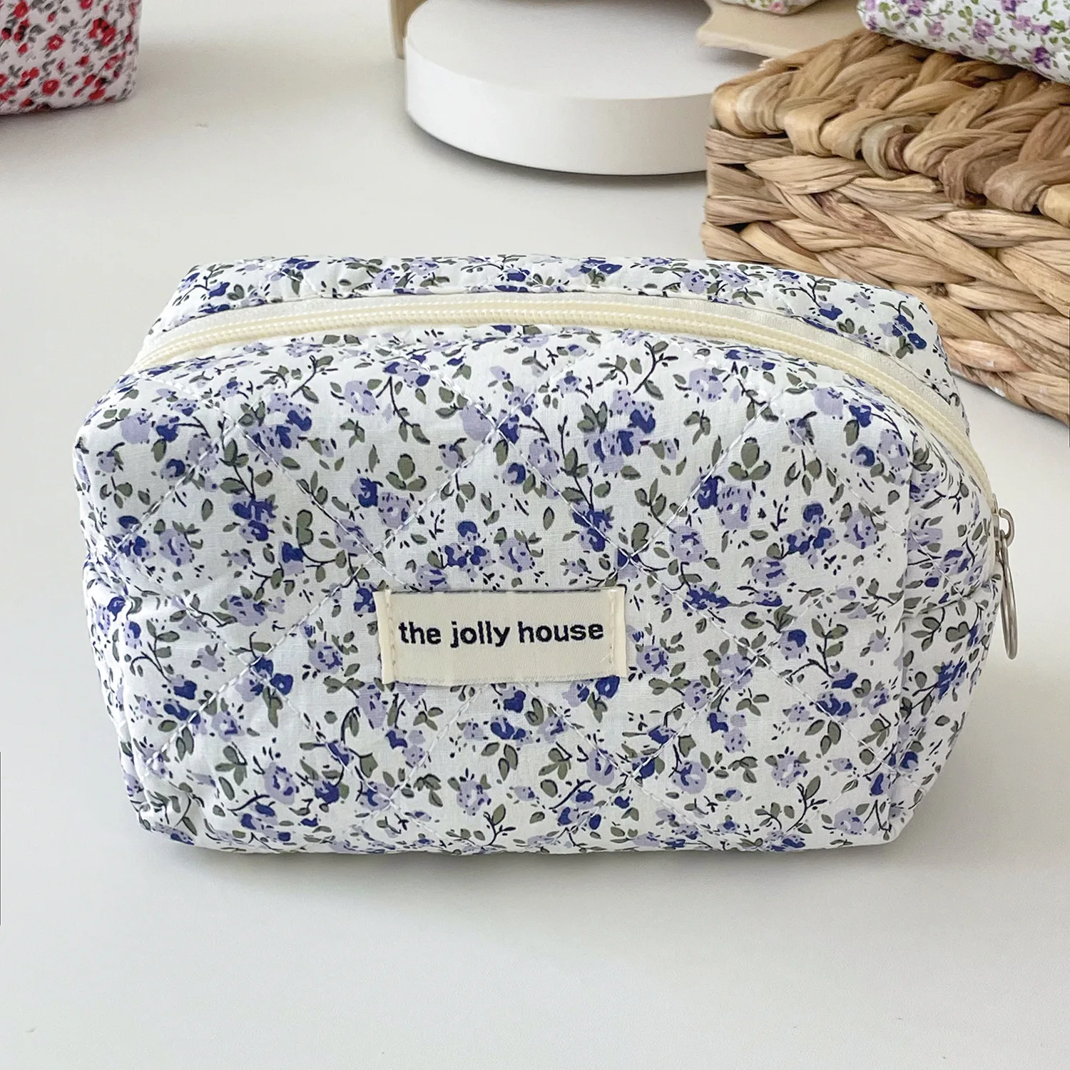 Borsa portaoggetti per trucco trapuntata con fiori alla moda Organizzatore da viaggio portatile Custodia da toilette cosmetica Borsa per trucco carina Borse floreali