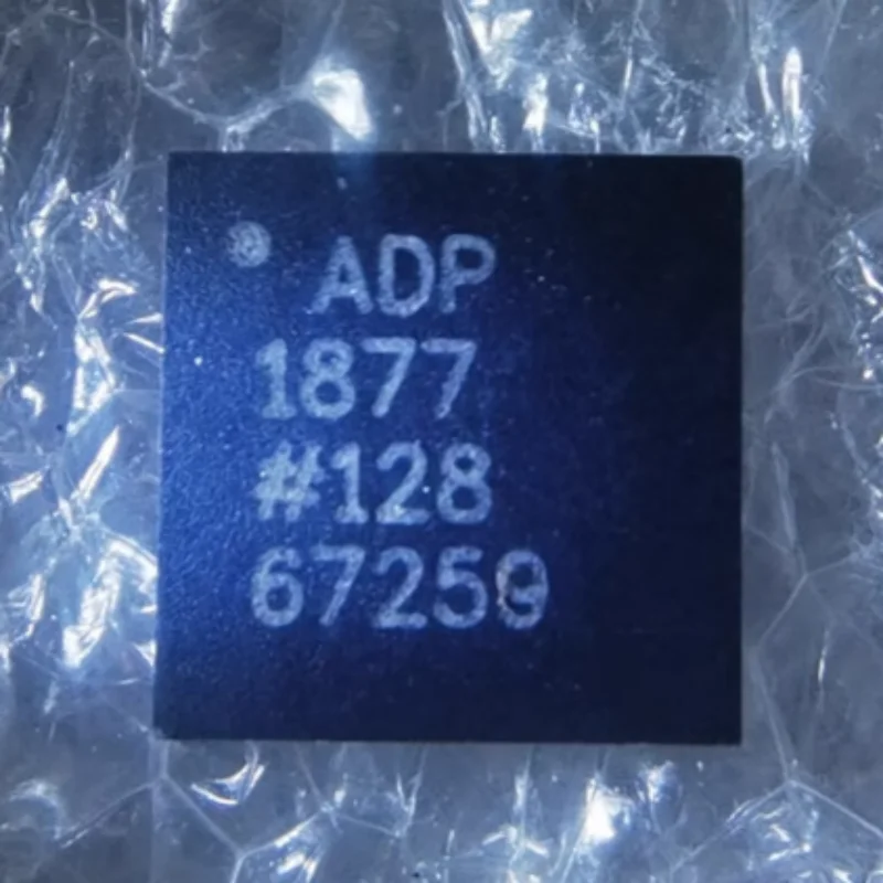 ADP1877ACPZ ADP1877 QFN32 New Original Genuine