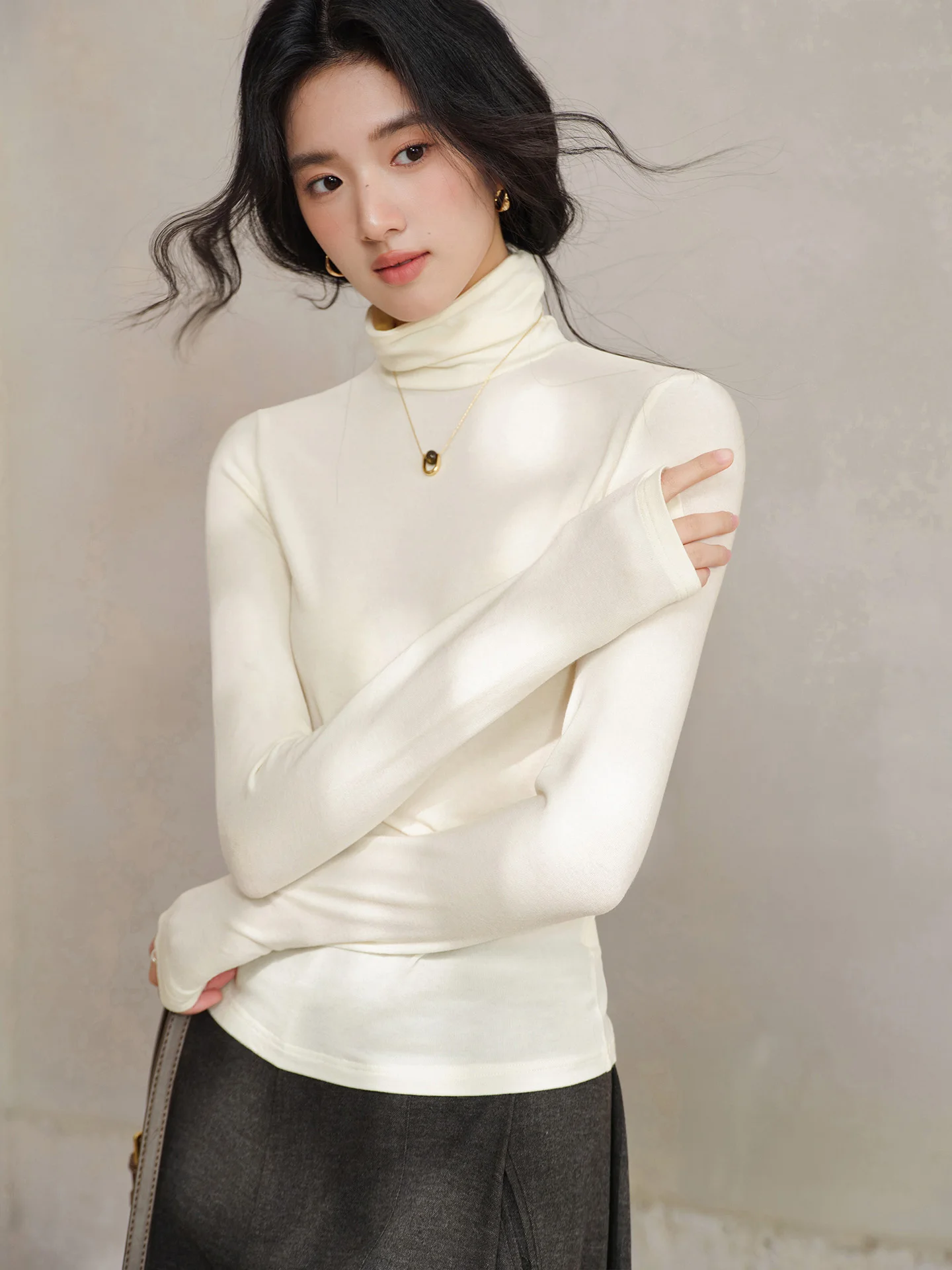 Top sottile a maniche lunghe con collo drappeggiato T-shirt da donna con strato base morbido ed elasticizzato Canottiera invernale aderente ed elegante con comoda e leggera