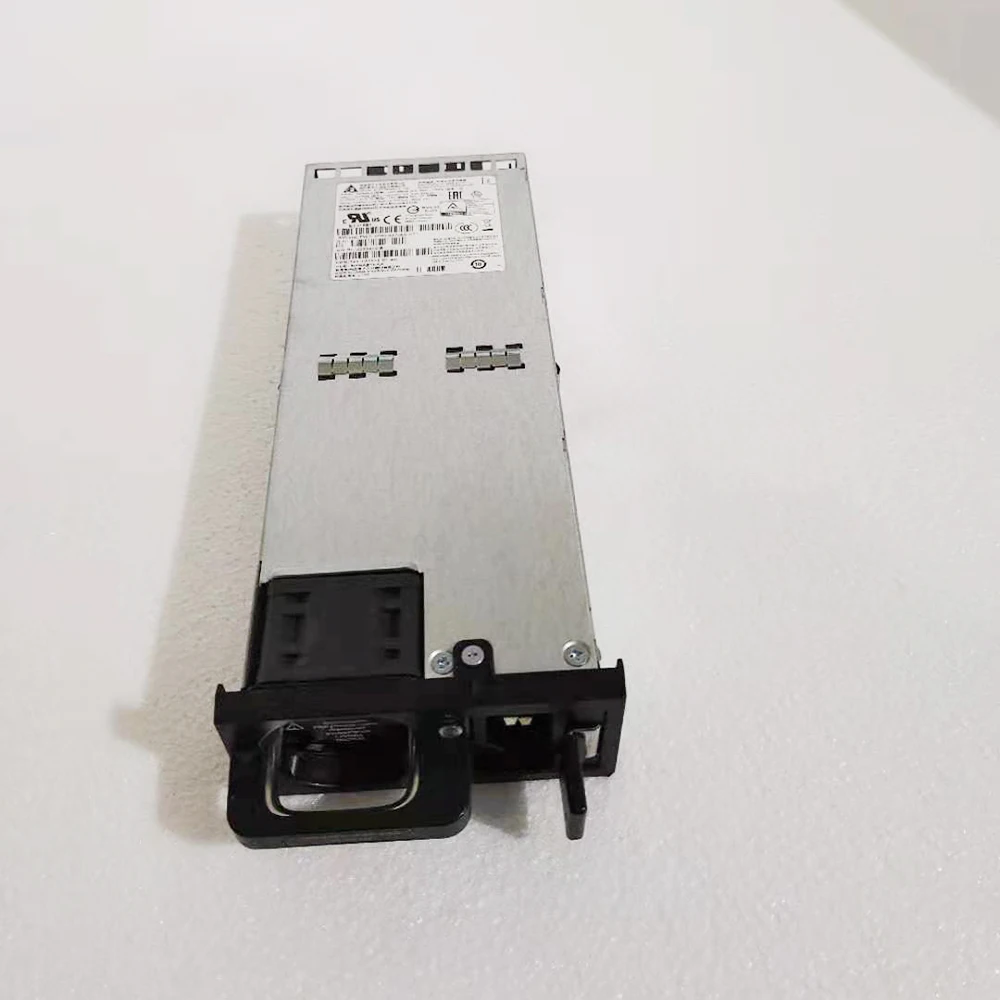 Pour alimentation CISCO utilisée sur les commutateurs de la série ISR4461/K9 341-100831-01 650W PWR-4460-650-AC