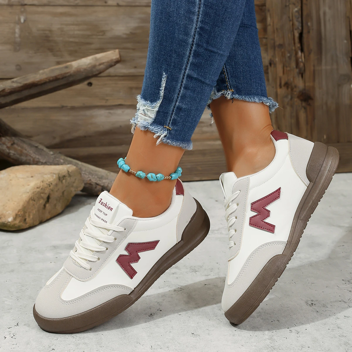 أحذية رياضية نسائية مصممة برأس مستدير وفم عميق وخفيفة الوزن ومسامية ورباط متقاطع أحذية رياضية كاجوال للنساء #2